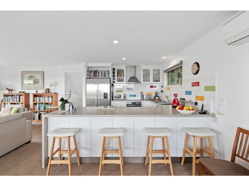 16 Parrakoola Way, Cowes VIC 3922