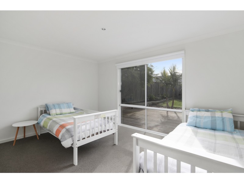 6 Water View Rise, Cowes VIC 3922