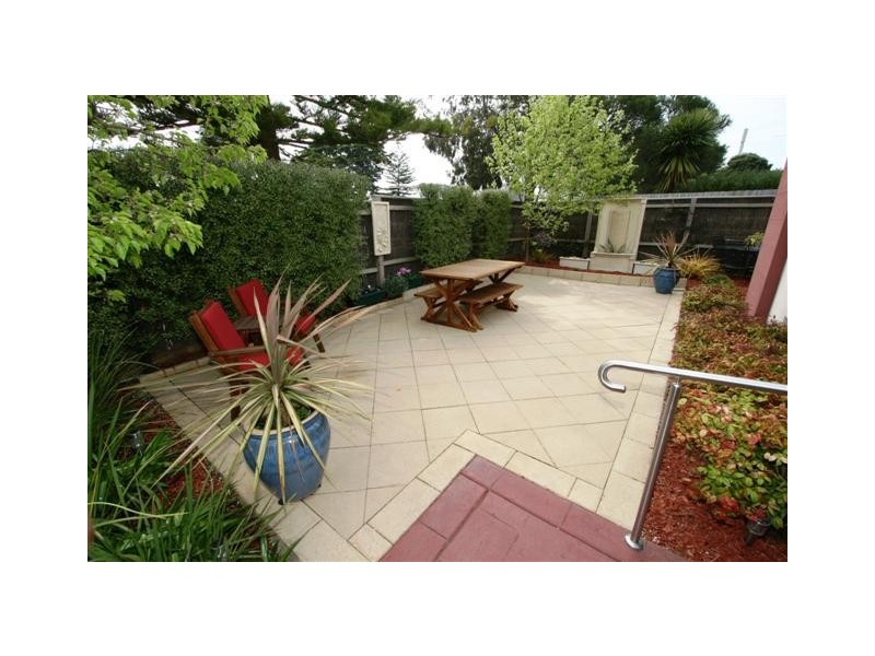 1/83 Chapel Street, Cowes VIC 3922