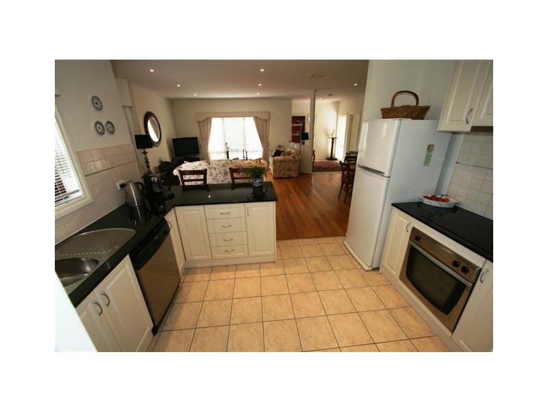 1/83 Chapel Street, Cowes VIC 3922