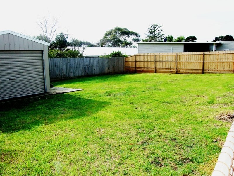 24B McKenzie Road, Cowes VIC 3922