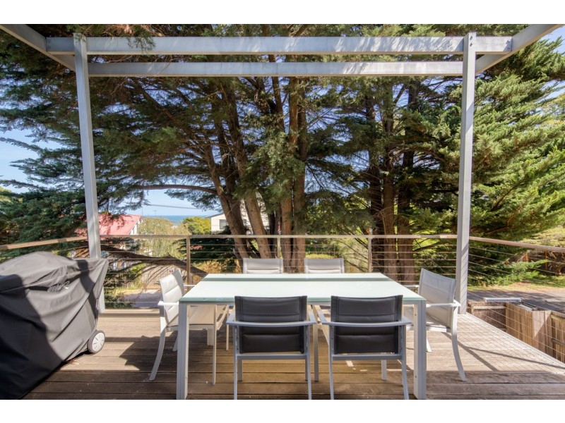 2/6-8 Honolulu Avenue, Smiths Beach VIC 3922