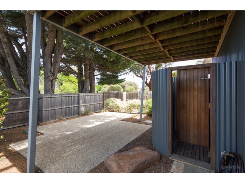 2/6-8 Honolulu Avenue, Smiths Beach VIC 3922