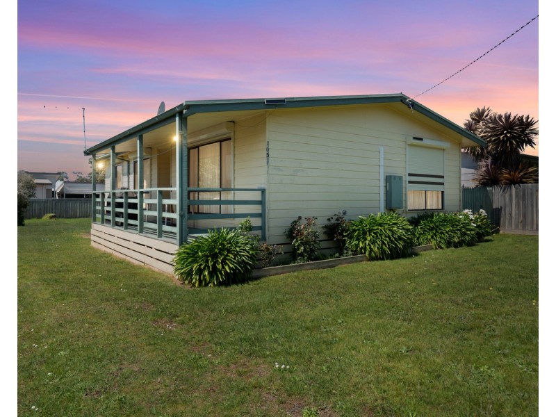 105 Justice Road, Cowes VIC 3922