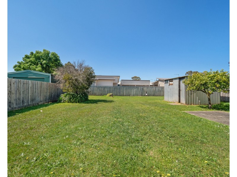 105 Justice Road, Cowes VIC 3922