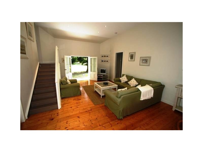 37 Stradbroke Avenue, Cowes VIC 3922