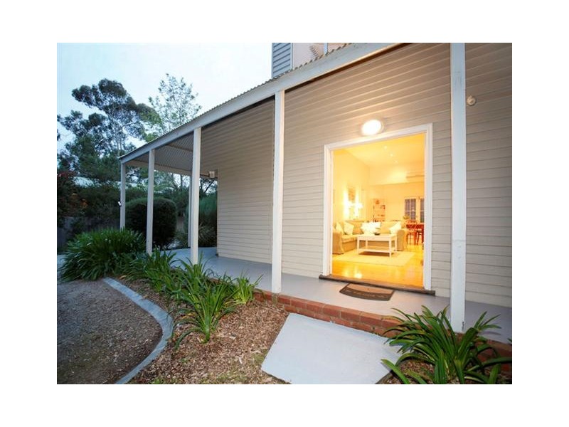 37 Stradbroke Avenue, Cowes VIC 3922