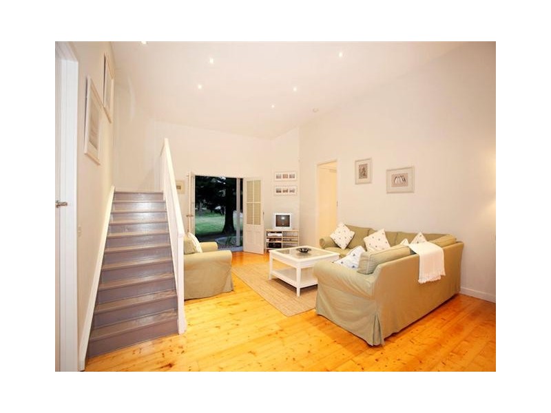 37 Stradbroke Avenue, Cowes VIC 3922