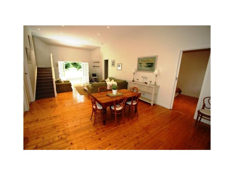 37 Stradbroke Avenue, Cowes VIC 3922