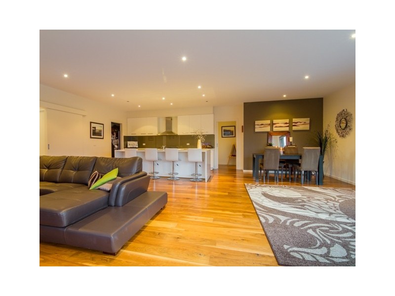 6 Sanctuary Drive, Cowes VIC 3922