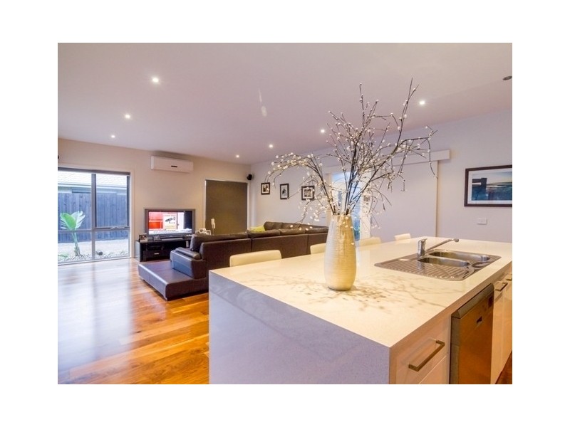 6 Sanctuary Drive, Cowes VIC 3922