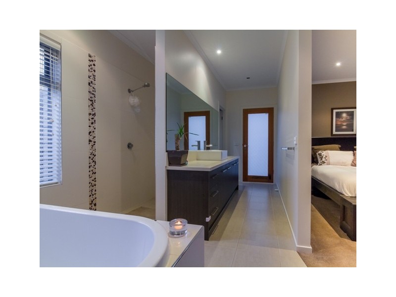 6 Sanctuary Drive, Cowes VIC 3922