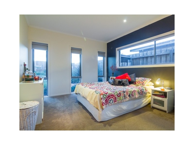 6 Sanctuary Drive, Cowes VIC 3922