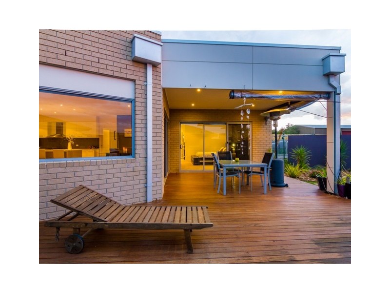 6 Sanctuary Drive, Cowes VIC 3922