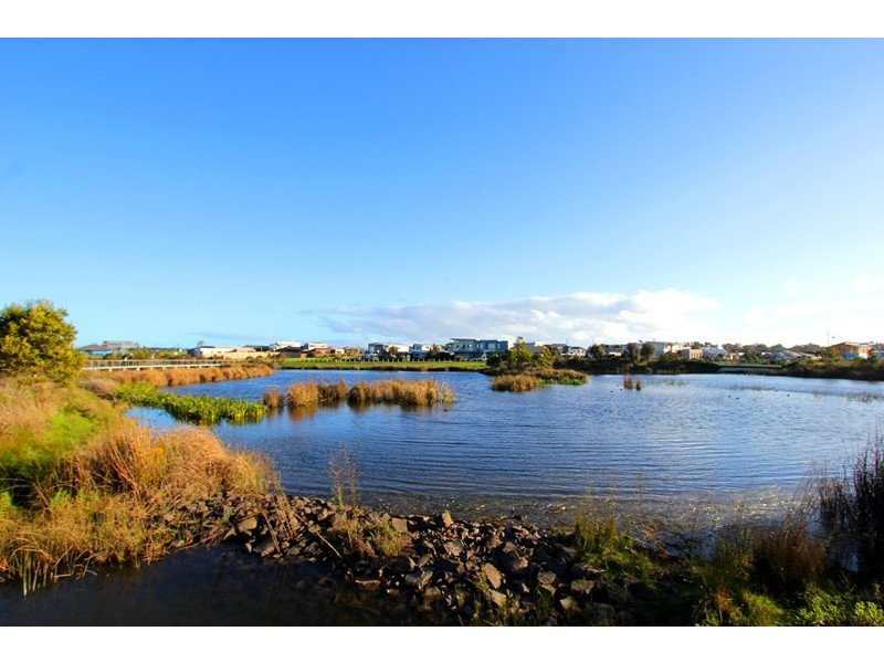 12 Cove Place, Cowes VIC 3922