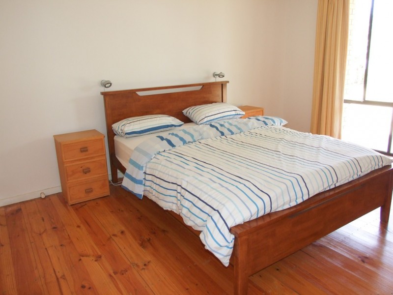 8 Chapel Street, Cowes VIC 3922