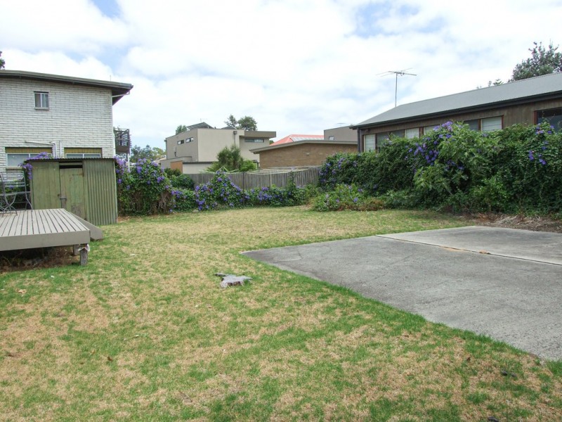 8 Chapel Street, Cowes VIC 3922