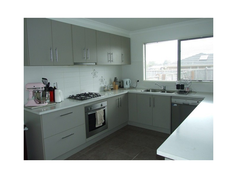 13 Rosella Grove, Cowes VIC 3922