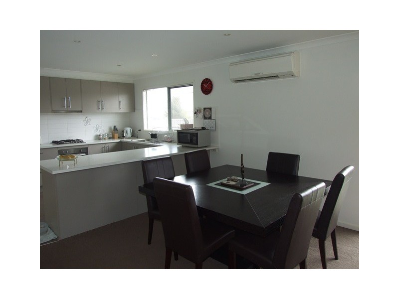 13 Rosella Grove, Cowes VIC 3922