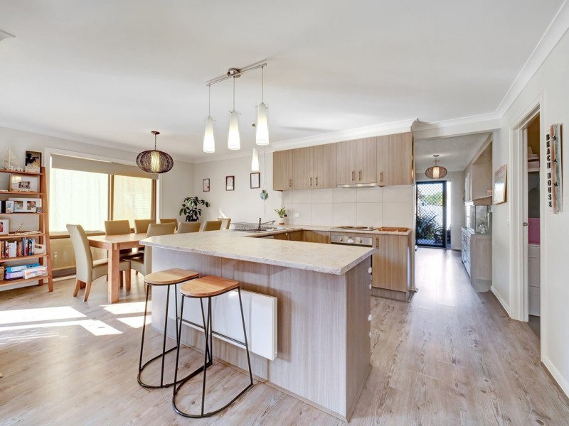 6 Sunderland Bay Road, Sunderland Bay VIC 3922