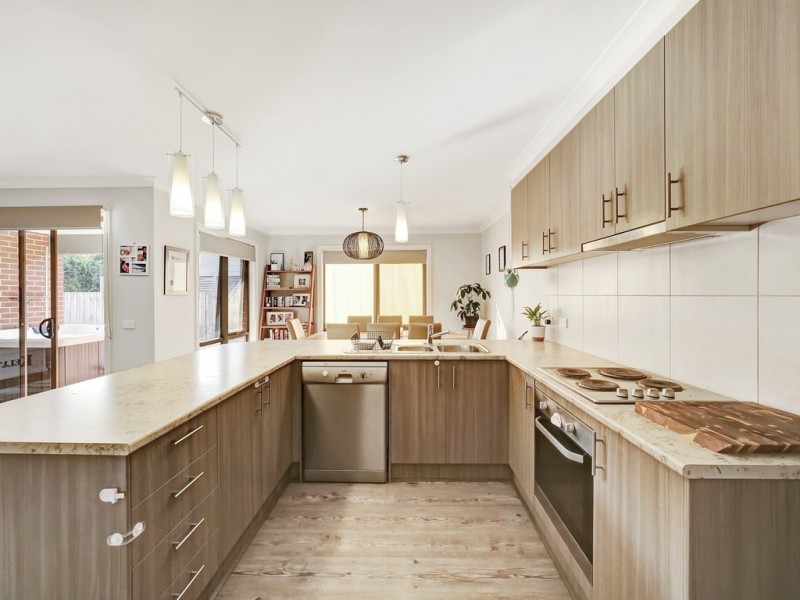6 Sunderland Bay Road, Sunderland Bay VIC 3922