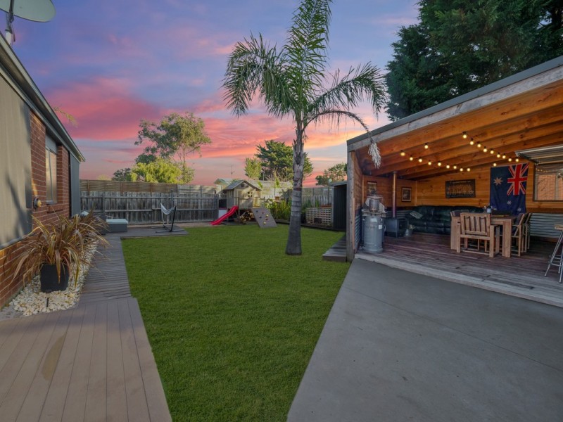 6 Sunderland Bay Road, Sunderland Bay VIC 3922