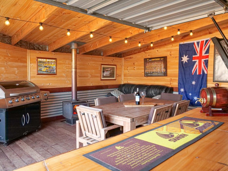 6 Sunderland Bay Road, Sunderland Bay VIC 3922