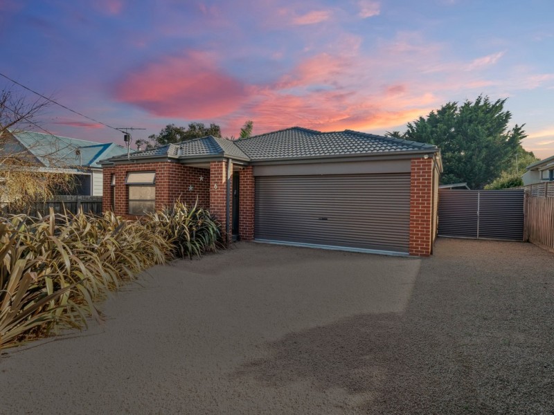 6 Sunderland Bay Road, Sunderland Bay VIC 3922