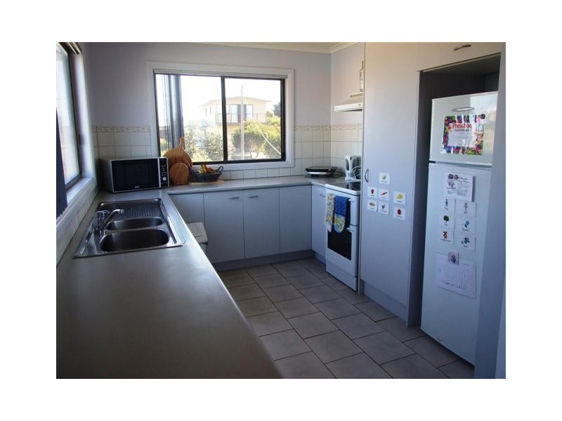 10 Manly Place, Surf Beach VIC 3922