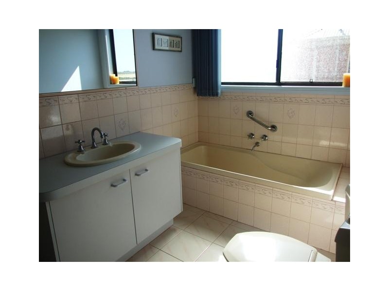 10 Manly Place, Surf Beach VIC 3922