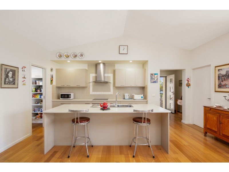 21 Norman Drive, Cowes VIC 3922