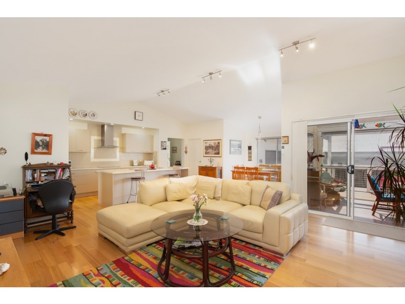 21 Norman Drive, Cowes VIC 3922