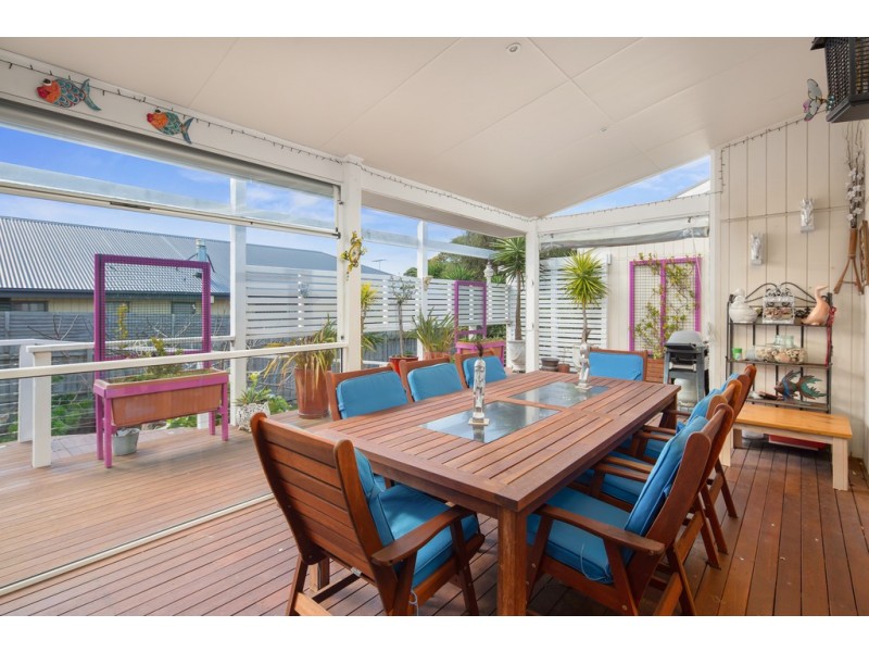 21 Norman Drive, Cowes VIC 3922