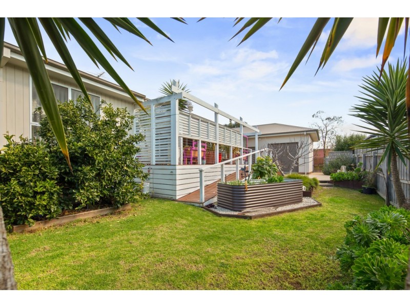 21 Norman Drive, Cowes VIC 3922