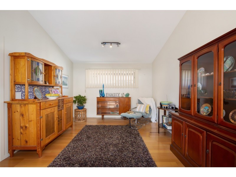 21 Norman Drive, Cowes VIC 3922