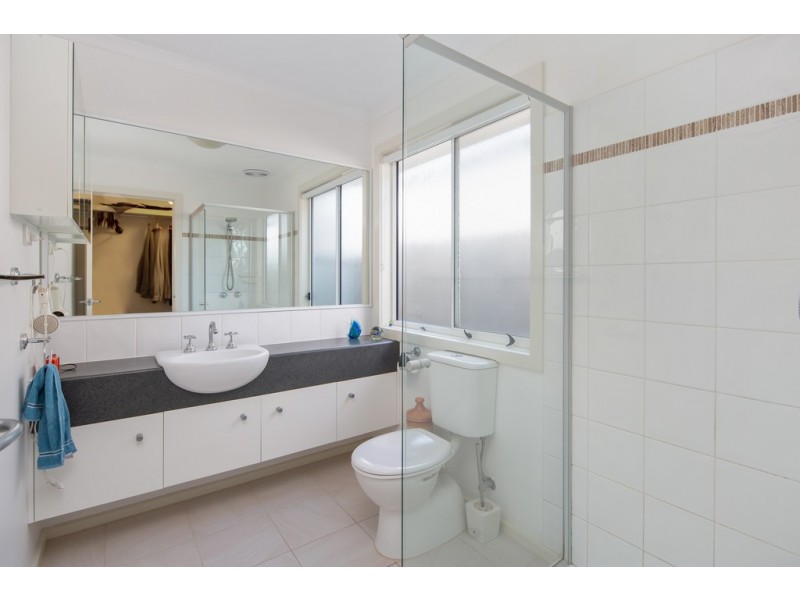 21 Norman Drive, Cowes VIC 3922