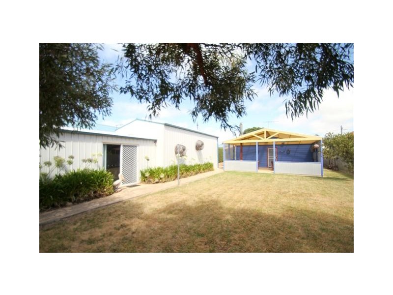 15 Barramundi Avenue, Smiths Beach VIC 3922