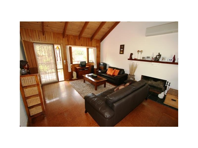 4 Dolphin Drive, Smiths Beach VIC 3922