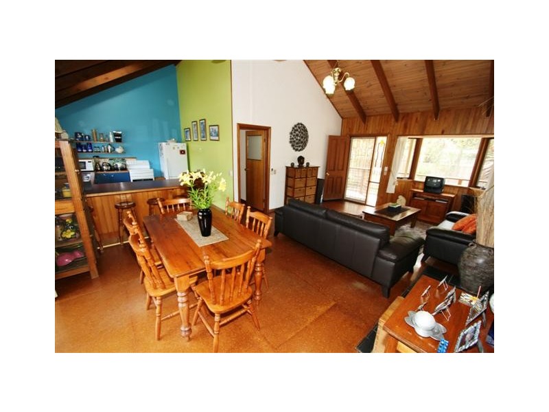 4 Dolphin Drive, Smiths Beach VIC 3922