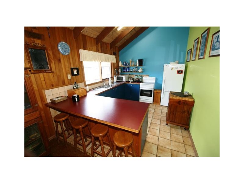 4 Dolphin Drive, Smiths Beach VIC 3922