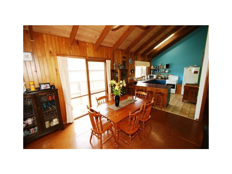 4 Dolphin Drive, Smiths Beach VIC 3922