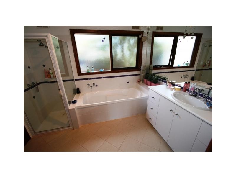 4 Dolphin Drive, Smiths Beach VIC 3922