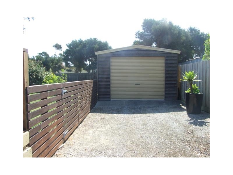 4 Dolphin Drive, Smiths Beach VIC 3922