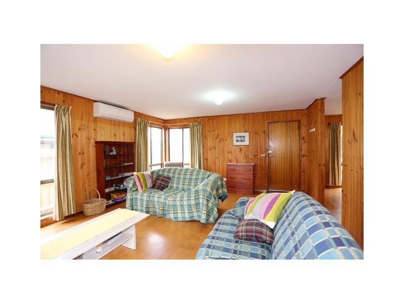 6 Tolley Avenue, Surf Beach VIC 3922