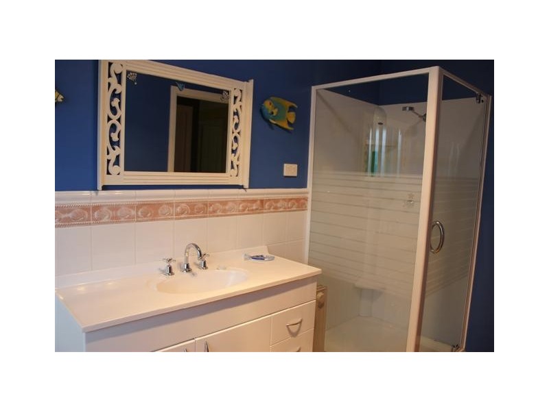 27 Red Rocks Road, Cowes VIC 3922