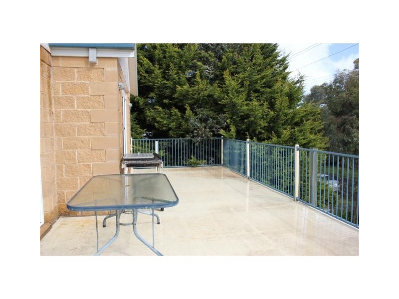 27 Red Rocks Road, Cowes VIC 3922