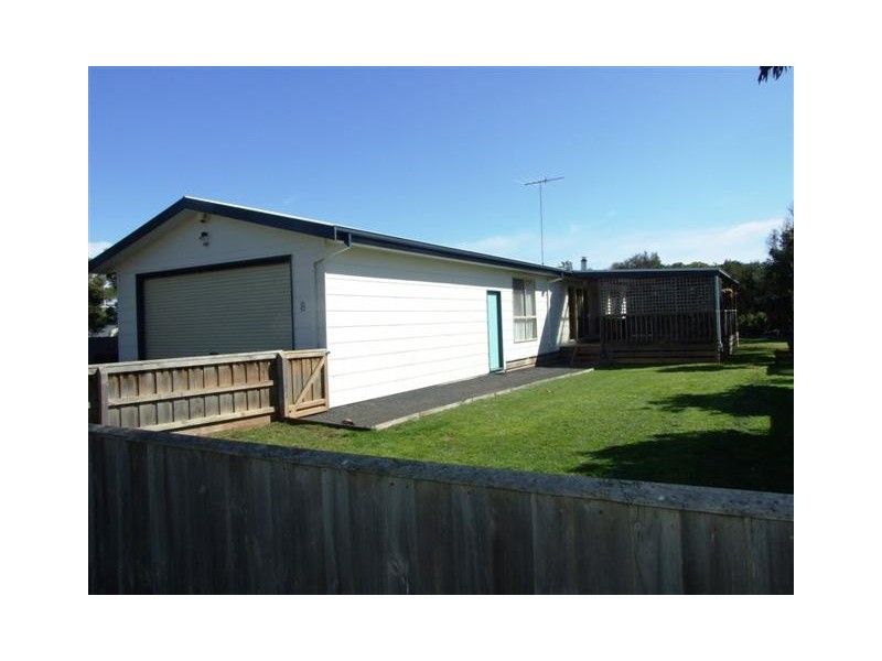 8 Golden Court, Sunset Strip VIC 3922