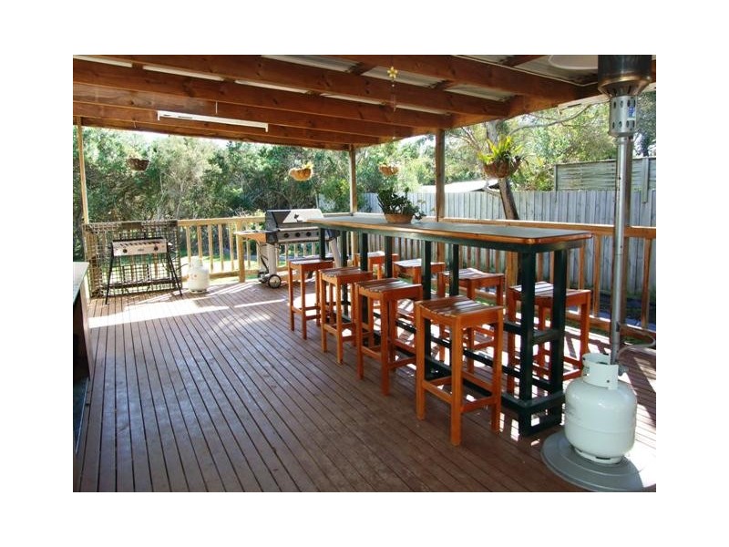 8 Golden Court, Sunset Strip VIC 3922