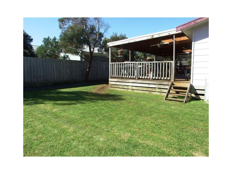 8 Golden Court, Sunset Strip VIC 3922