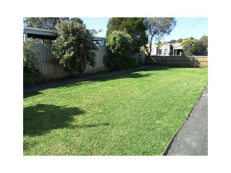 8 Golden Court, Sunset Strip VIC 3922